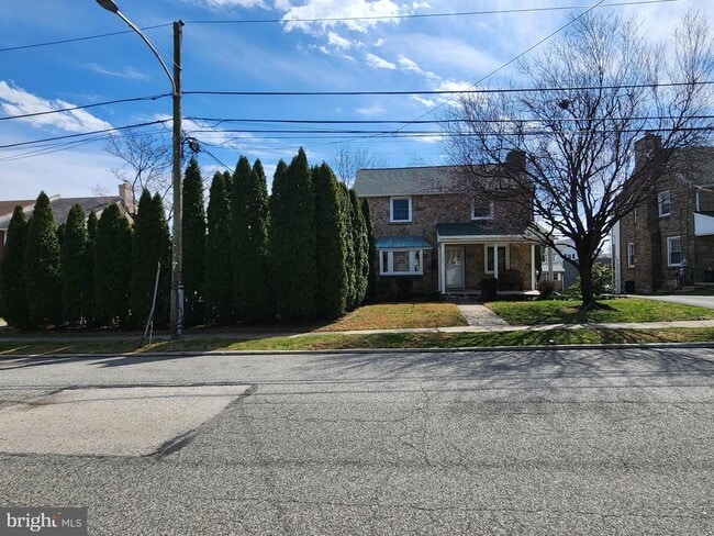 Building Photo - 1156 Garfield Ave