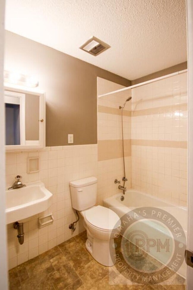 Building Photo - 12317 Weir St