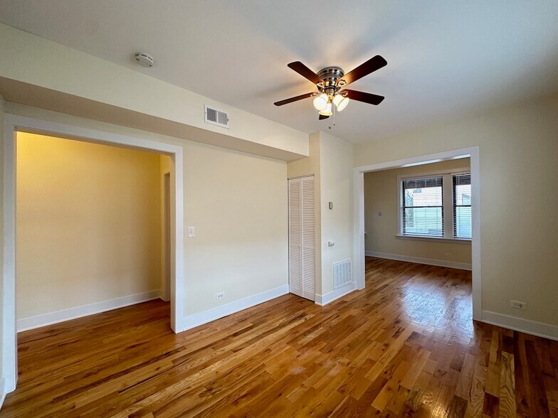 Building Photo - 349 Park Ave