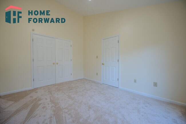 Building Photo - 2504 Ashbrooke Dr