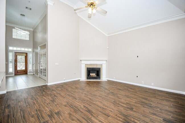 Building Photo - 6223 Presidio Canyon Dr