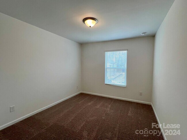 Building Photo - 3546 Secrest Lndg
