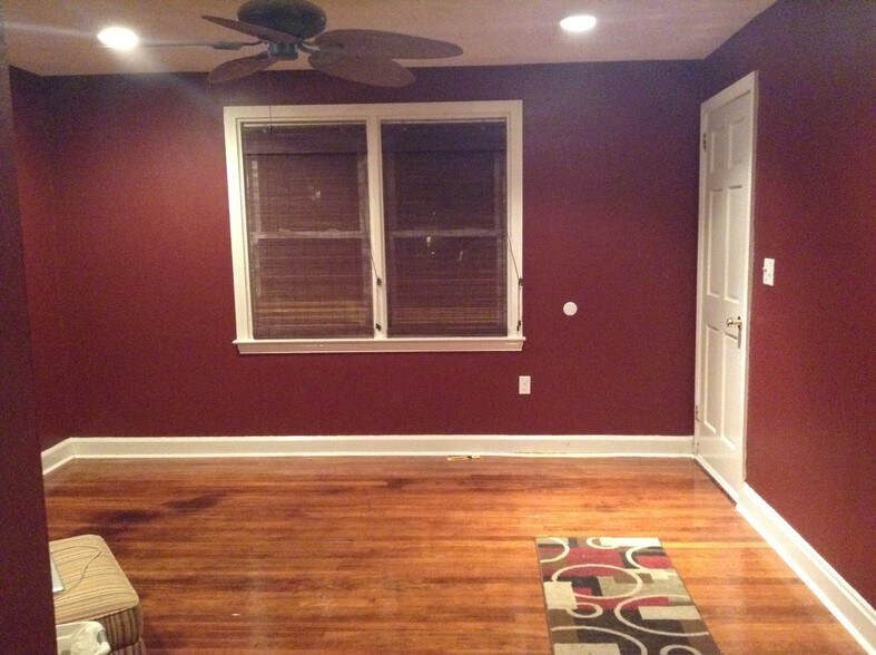 Building Photo - 241 E Township Line Rd