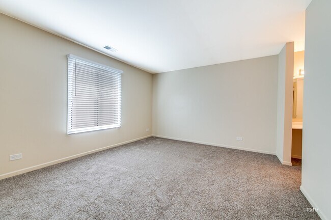 Building Photo - 1232 Knottingham Ct