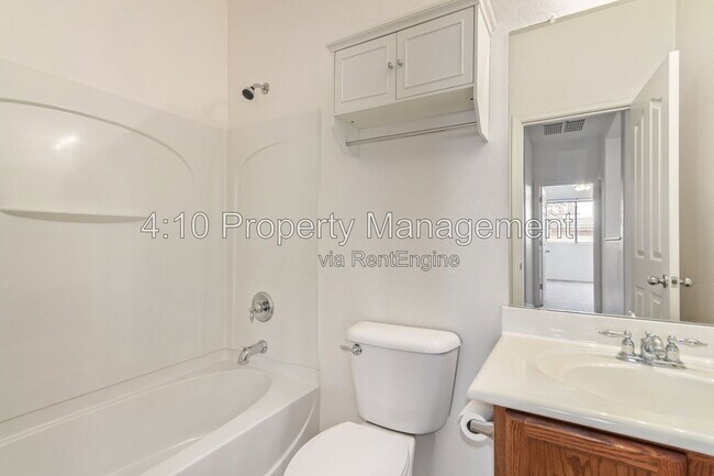 Building Photo - 45305 Balboa Dr