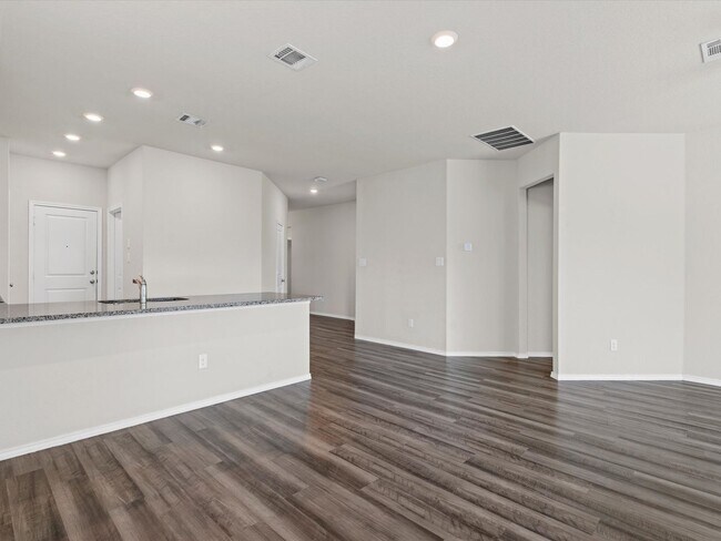Building Photo - 10410 Waverunner