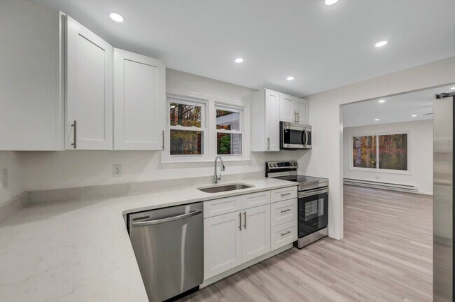 Building Photo - 752 Toll Rd