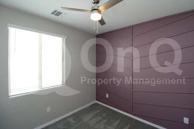 Building Photo - 975 W Calle Monte Lindo