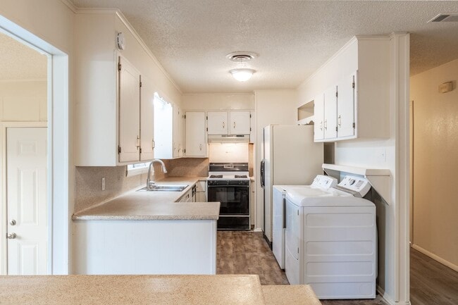 Building Photo - 8022 US-271