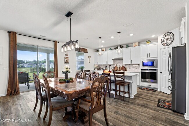 Building Photo - 12897 Logans Walk Ln