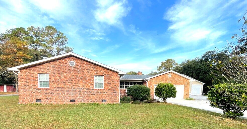 Building Photo - 106 Pine Clay Rd