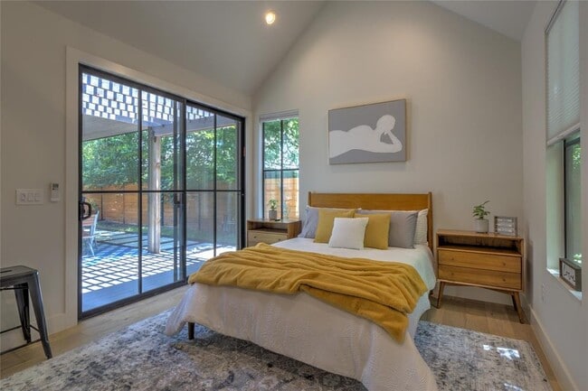 Building Photo - 6005 Woodrow Ave