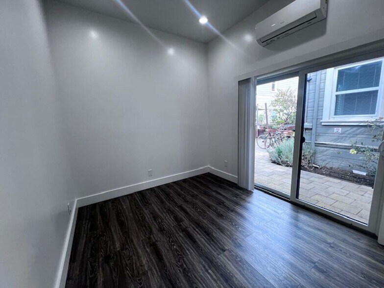 Building Photo - 6235 San Pablo Ave