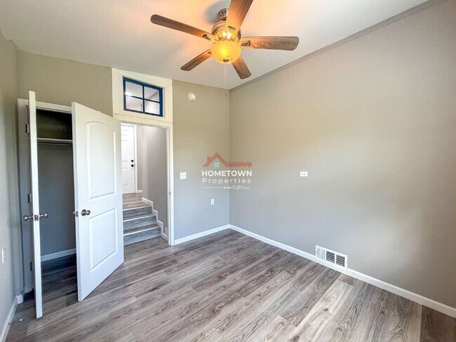 Building Photo - 1815 Hallmark Dr
