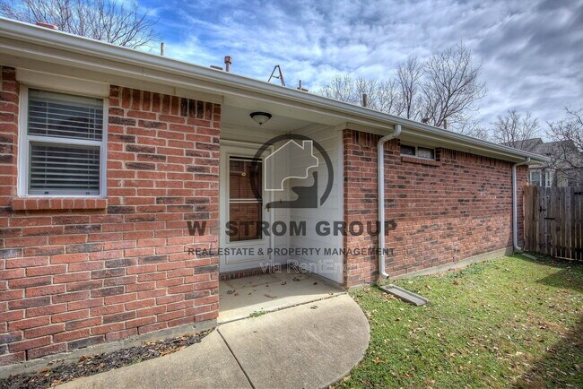 Building Photo - 8821 Highland Orchard Dr