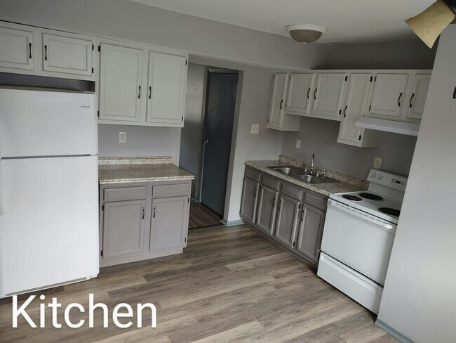 Primary Photo - 1950 Warren St