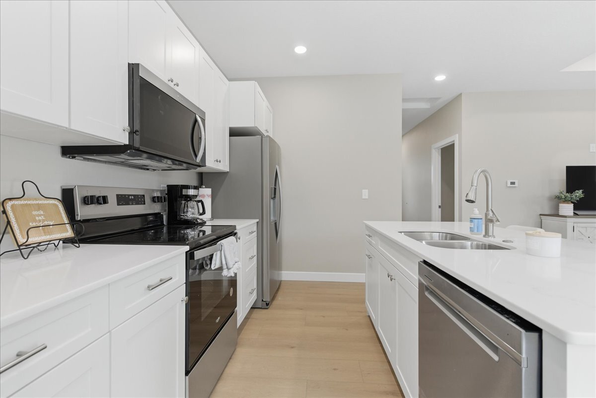 Building Photo - 812 Clay St