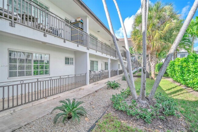 Building Photo - 1135 92nd St