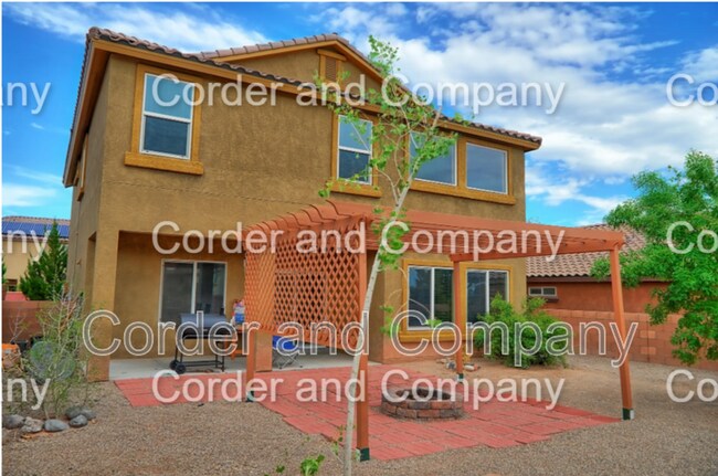 Building Photo - 317 Loma Linda Loop NE