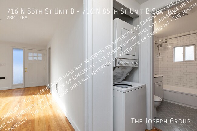 Building Photo - 716 N 85th St