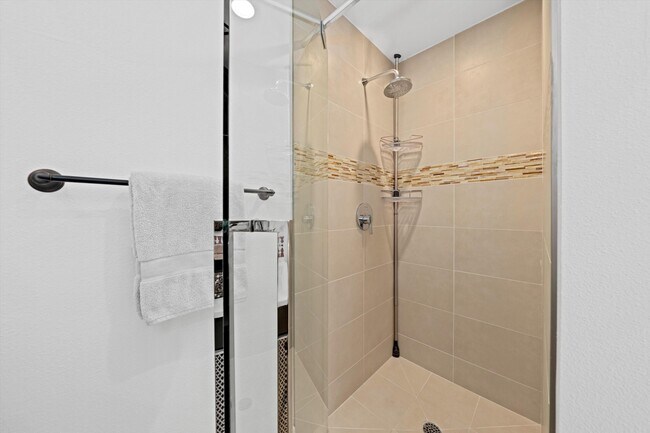 Building Photo - 47432 Medina Dr W