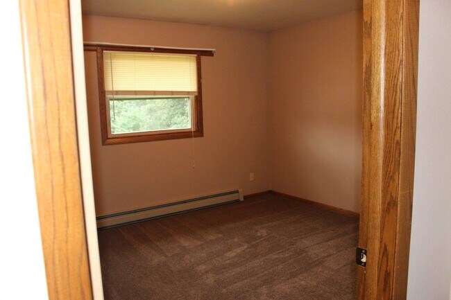 Building Photo - Two Bedroom Units located at 3221-3223 Wanta Dr in Plover