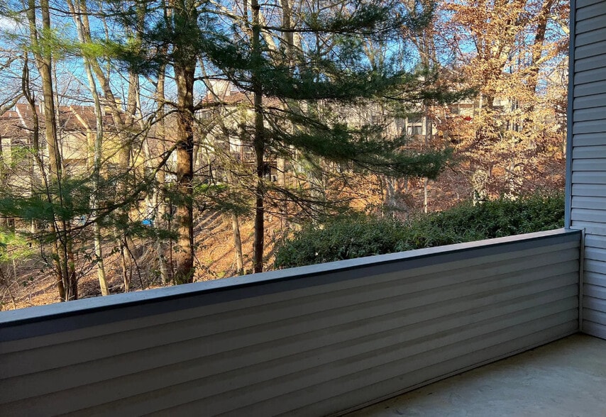 Building Photo - 4903 Claremont Ct