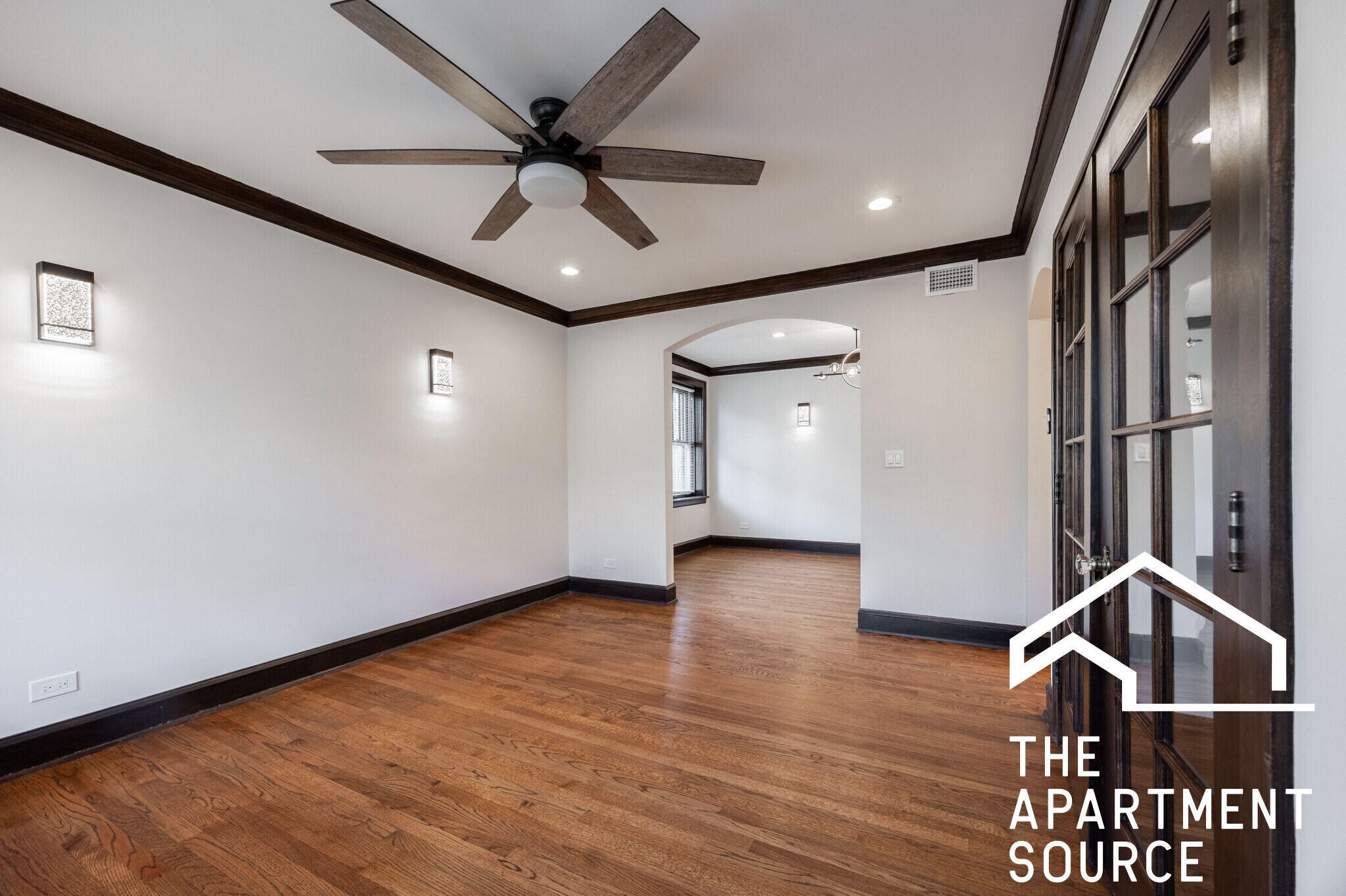 Building Photo - 6411 N Talman Ave