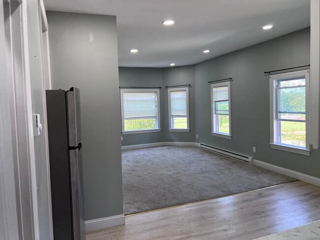 Building Photo - 5 Providence St