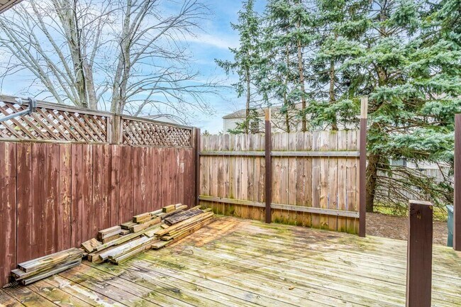 Building Photo - 7695 Barkwood Dr