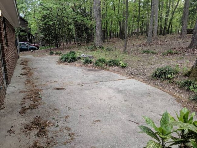 Building Photo - 144 Fern Forest Dr