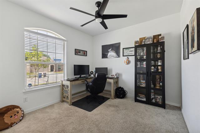 Building Photo - 705 Alden Dr