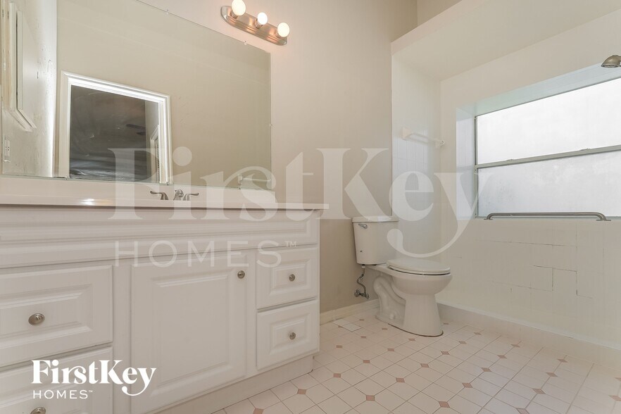 Building Photo - 5718 Wedgefield Dr