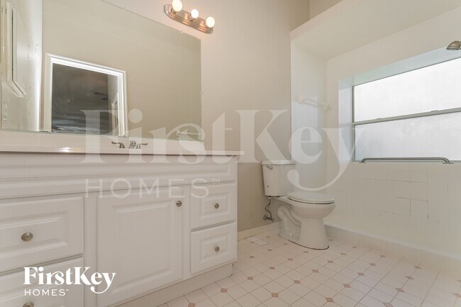 Building Photo - 5718 Wedgefield Dr