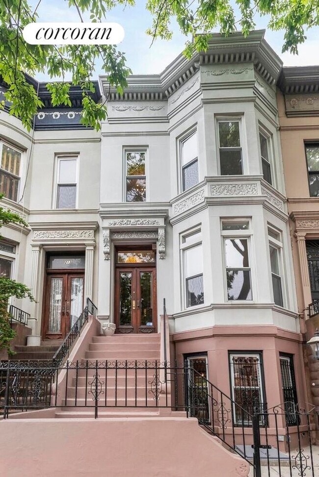 Primary Photo - 215 Brooklyn Ave