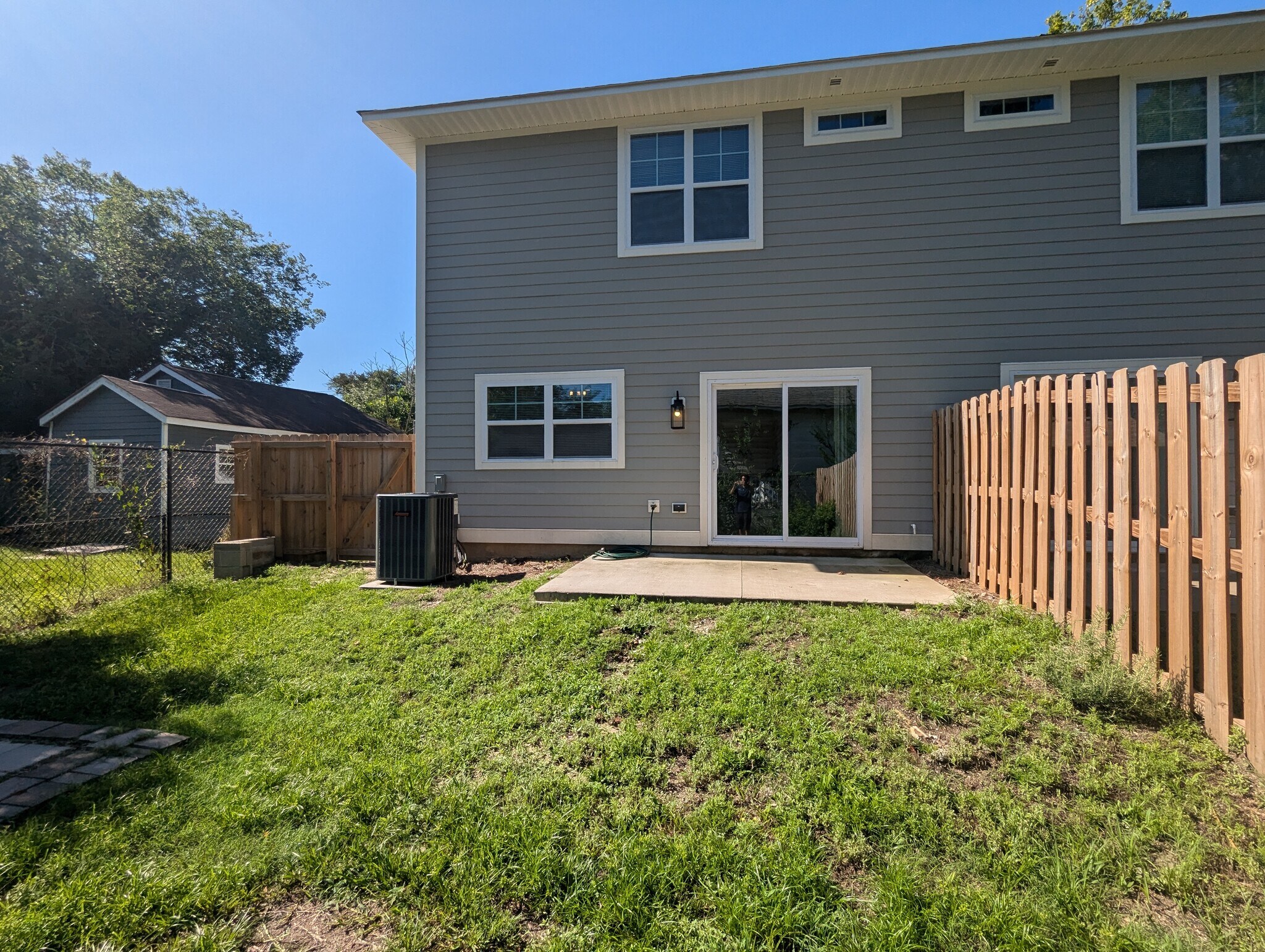 Large Fenced Rear Yard - 205 Meares St