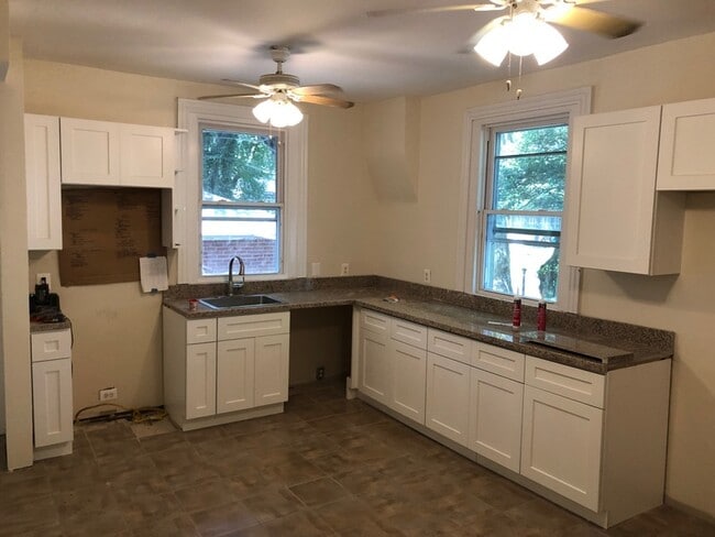 Building Photo - 20 Owen Ave