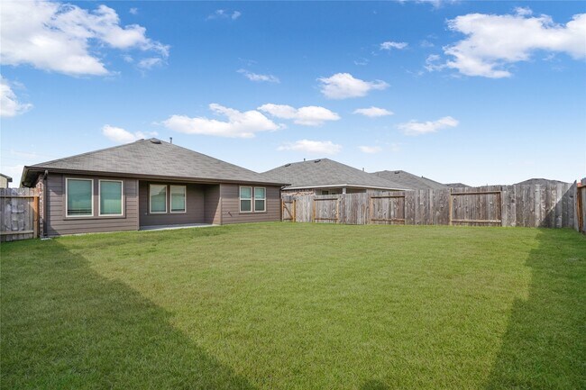 Building Photo - 20403 Tembec Dr