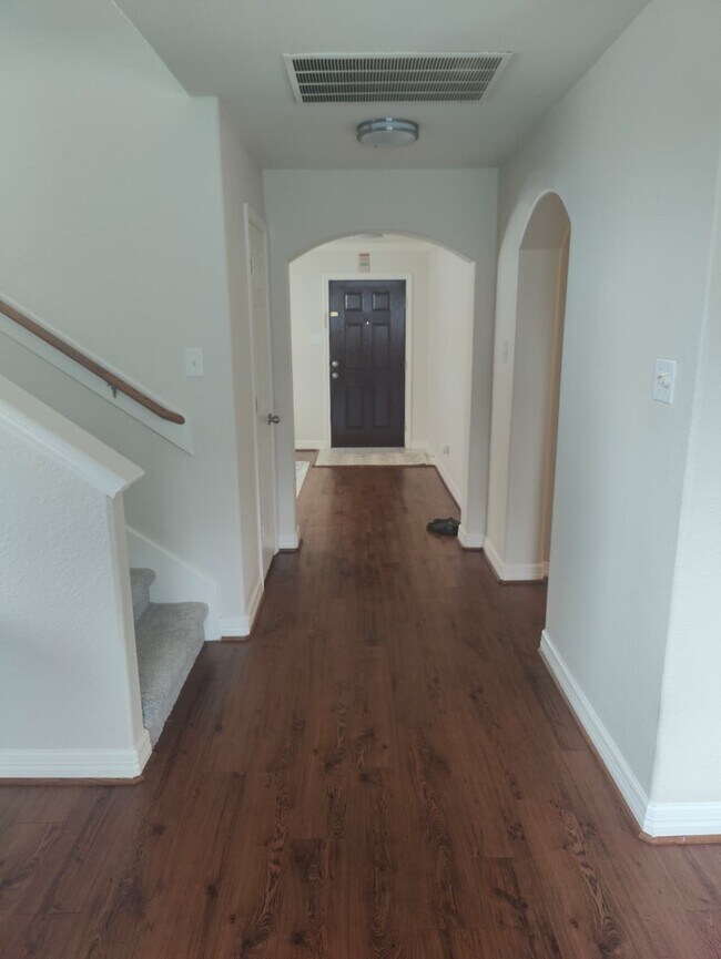 Building Photo - 17923 Hollow Hill Ln