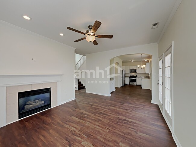 Building Photo - 3806 Glen Lyon Dr