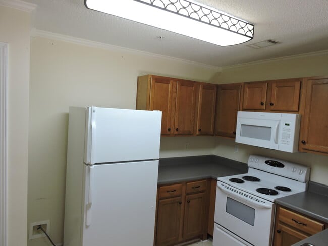 Building Photo - 149 Swaying Pine Ct