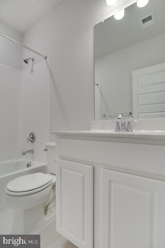 Building Photo - 6308 Savannah Dr