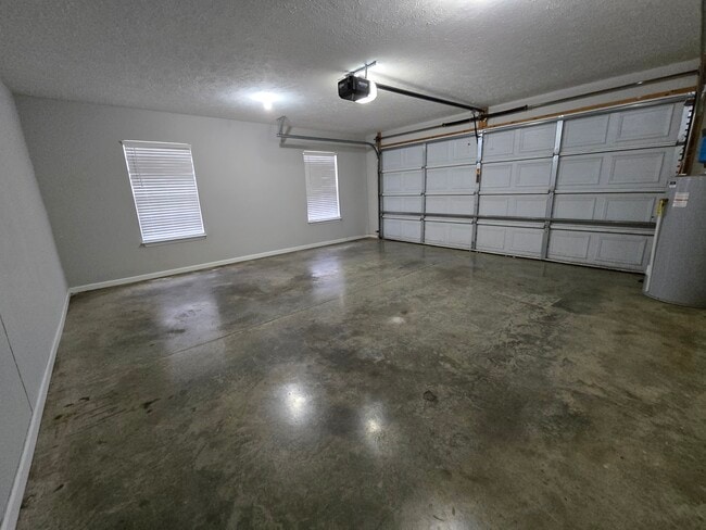 Building Photo - 817 Maricopa Dr