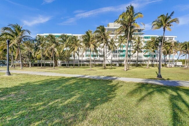 Building Photo - 301 Ocean Dr