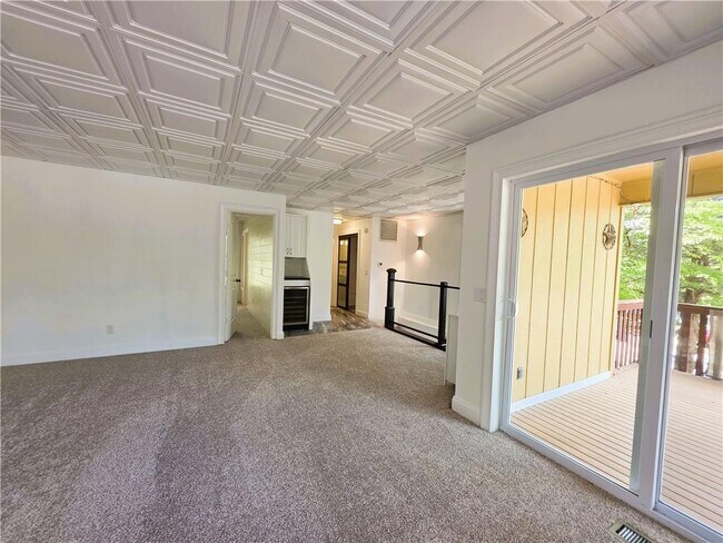 Building Photo - 26 Annette Ln