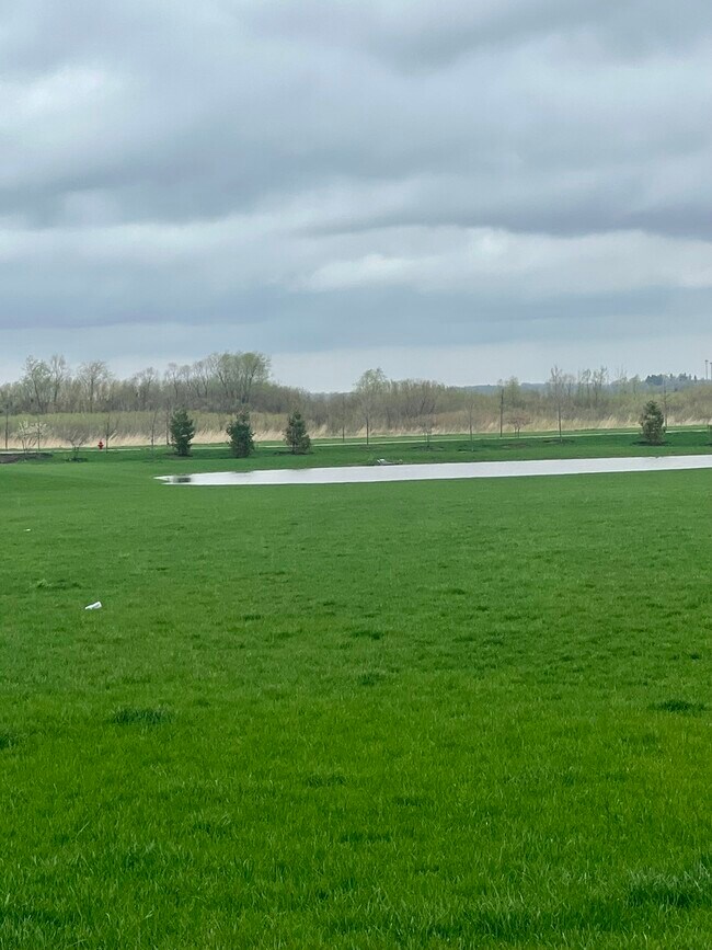 Building Photo - 1059 Briar Gln Ct