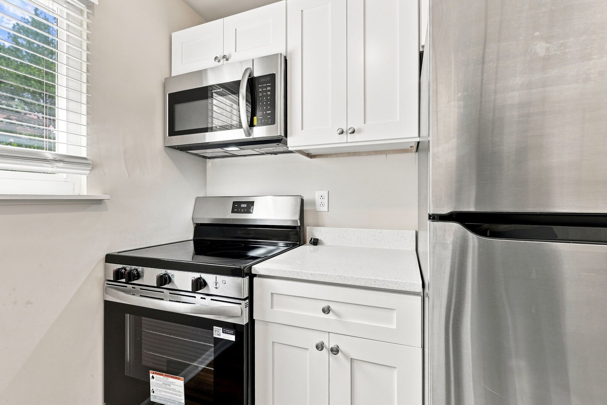 Building Photo - 200 Kilby Shores Dr