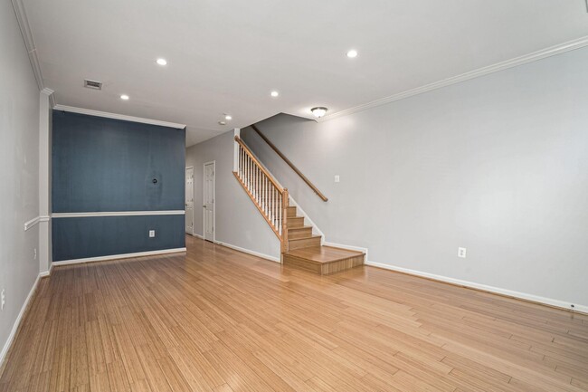 Building Photo - 2651 Park Tower Dr