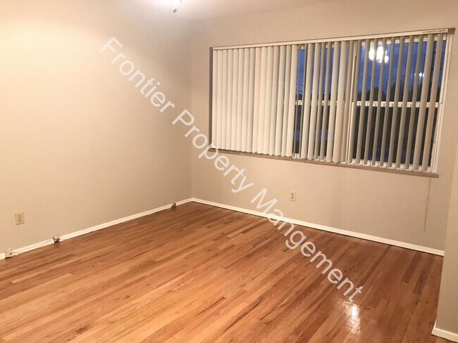 Building Photo - Coming Soon!! Quiet Affton 1bd/1ba Apartment!