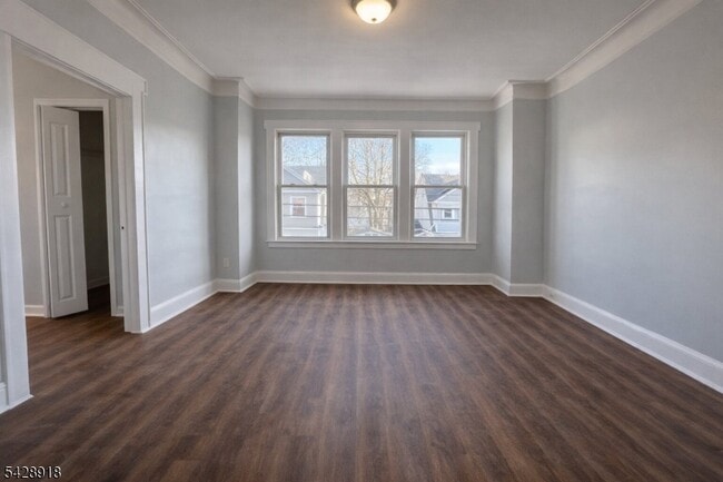 Building Photo - 55 Schley St